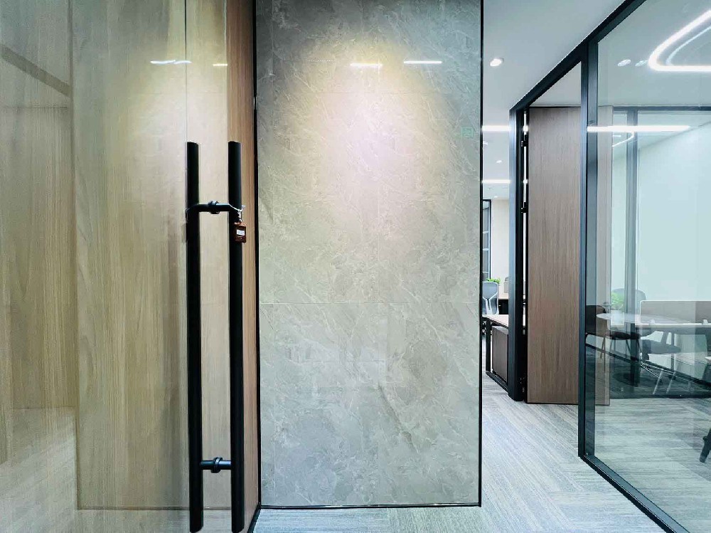 105平精装修办公室出租